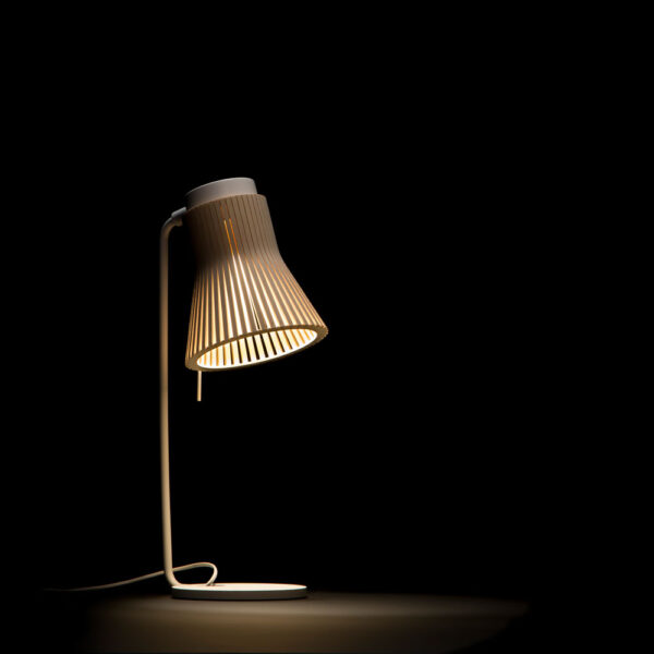 Secto Design Petite 4620 -pöytävalaisin