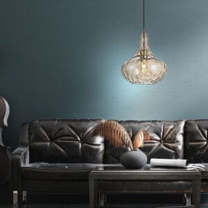 Valaisin Grönlund Meukow-riippuvalaisin, shampanja. Miljöökuva.