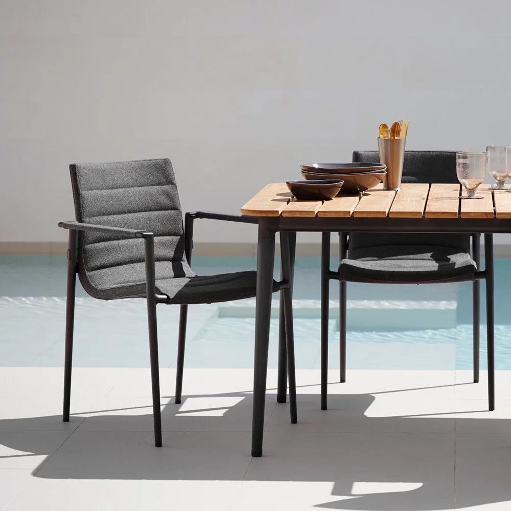 Cane-line Core-käsinojatuoli, harmaa