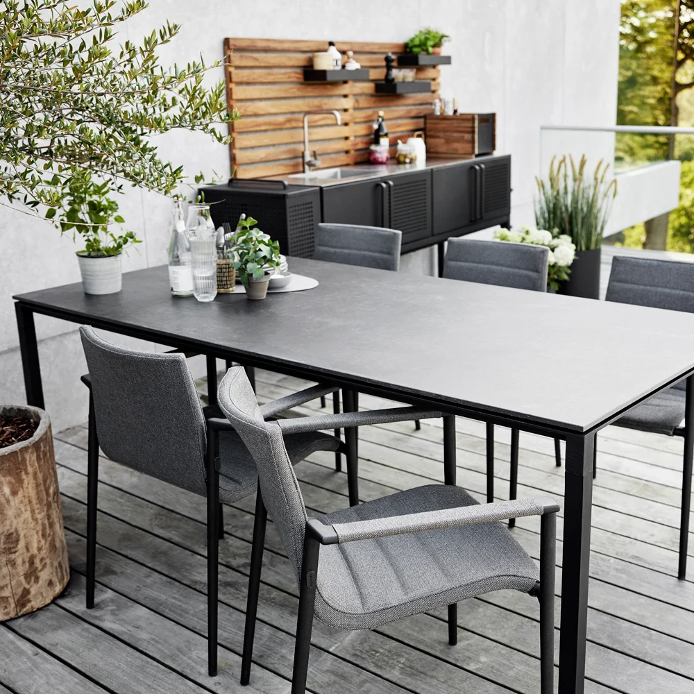 Cane-line Core-käsinojatuoli, harmaa