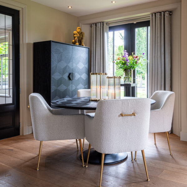 Richmond Interiors Blax-ruokapöytä, pyöreä