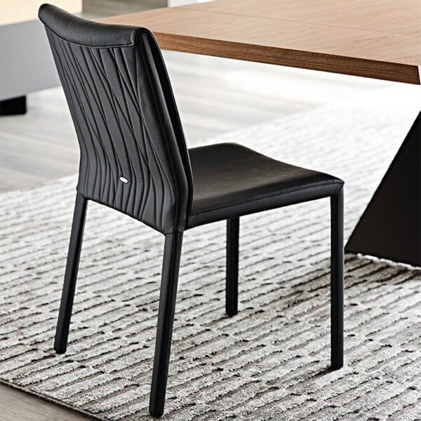Cattelan Italia Italia-tuoli, musta nahkaverhoilu