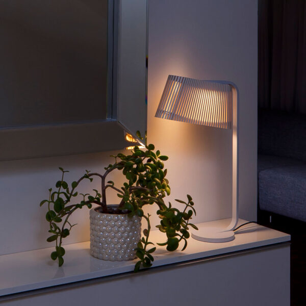 Secto Design Owalo 7020 -pöytävalaisin