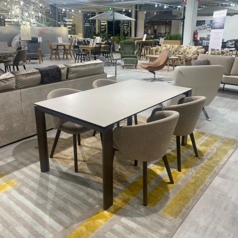 Connubia Dorian-ruokailuryhmä, outlet Turku