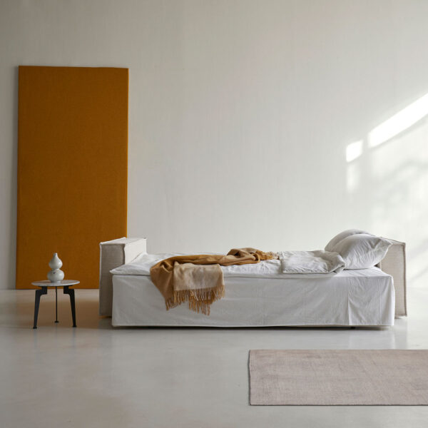 Innovation Living Newilla-vuodesohva