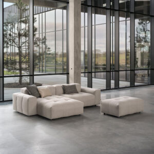 Furninova Gambit-moduulisohva toimistomaisessa ympäristössä