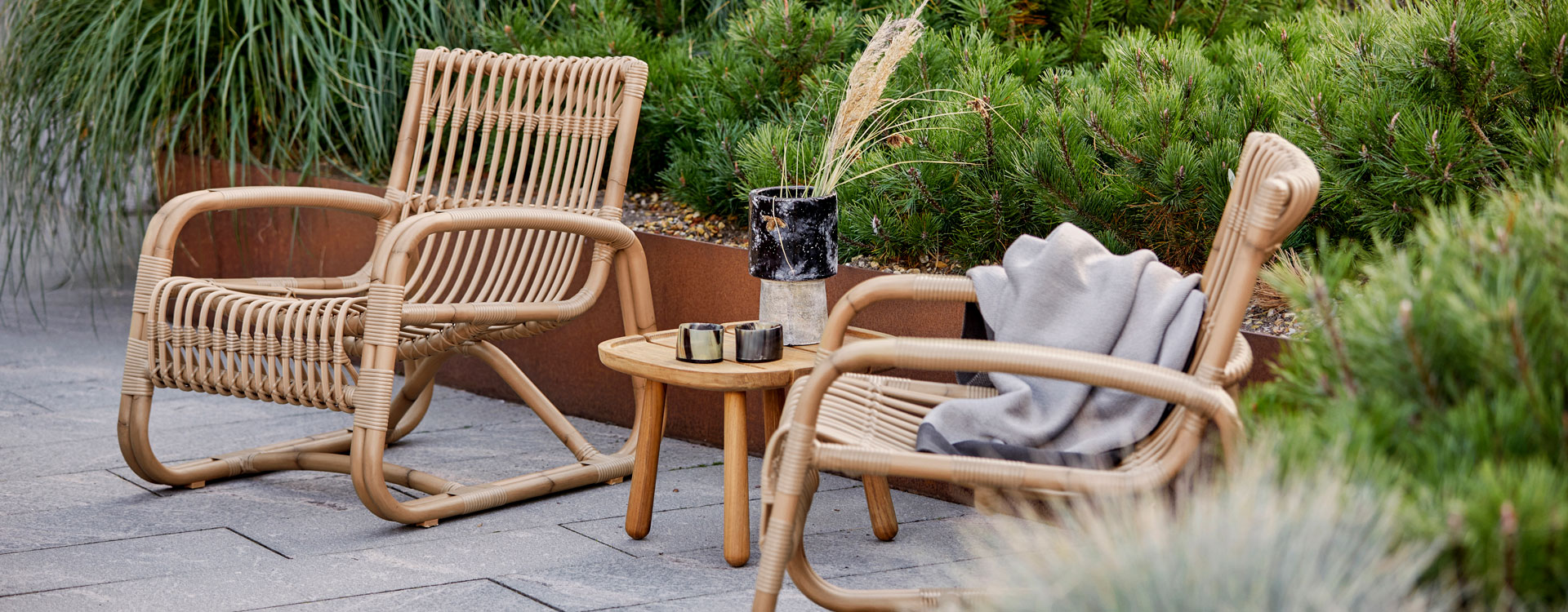 Polyrottinkiset nojatuolit | Cane-line Curve-nojatuoli