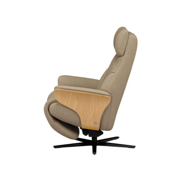 Stressless Adam-mekanismituoli kiinteällä jalkatuella, beige kangasverhoilu. Sivusta.