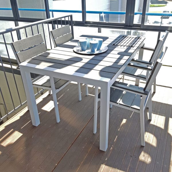 Puutarhakalusteiden outlet Tampere | KruunuDesign Bistro-ruokailuryhmä 4:lle