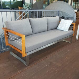 KruunuPuutarhakalusteiden outlet Tampere | KruunuDesign Hawaii-ulkosohva, harmaa verhoilu