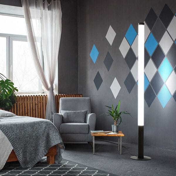 Valaisin Grönlund Tower-lattiavalaisin LED