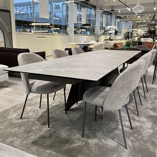 Connubia Orion-ruokailuryhmä Tuka-tuoleilla, outlet Turku