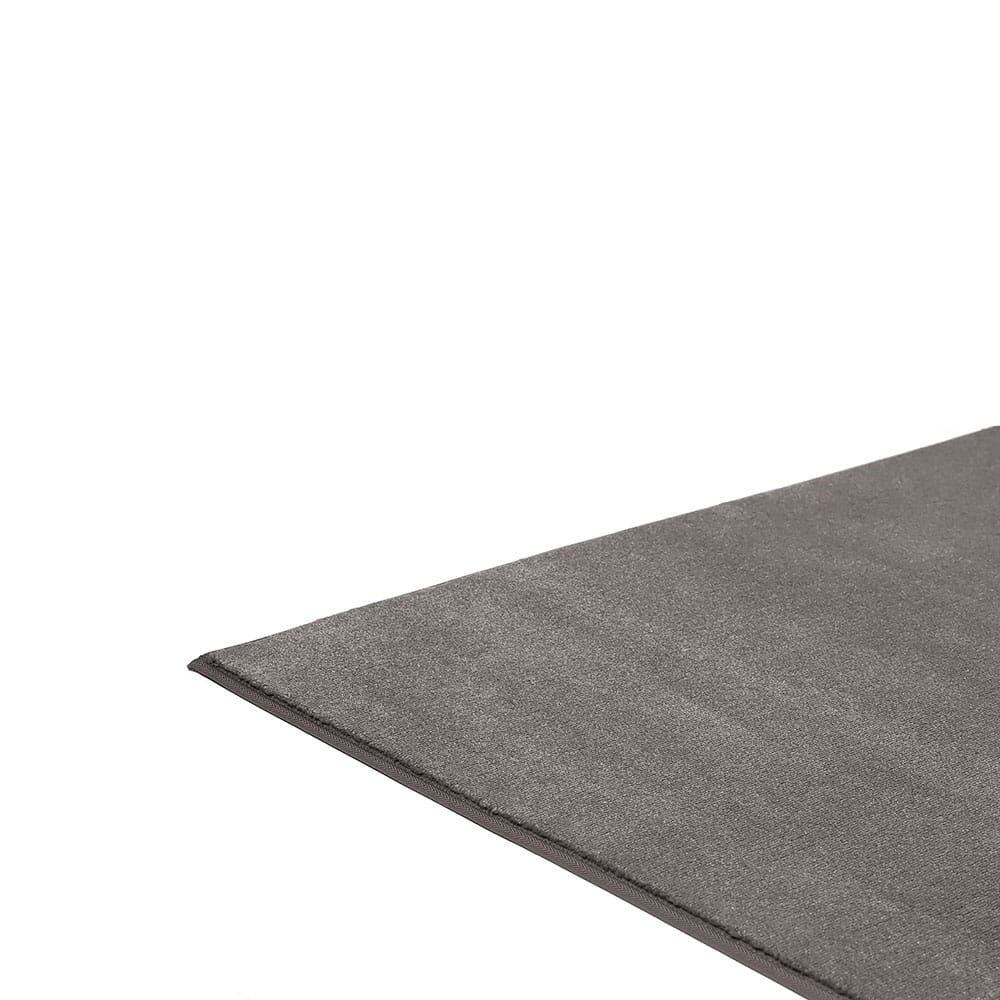 VM Carpet | Usva-nukkamatto, harmaa.