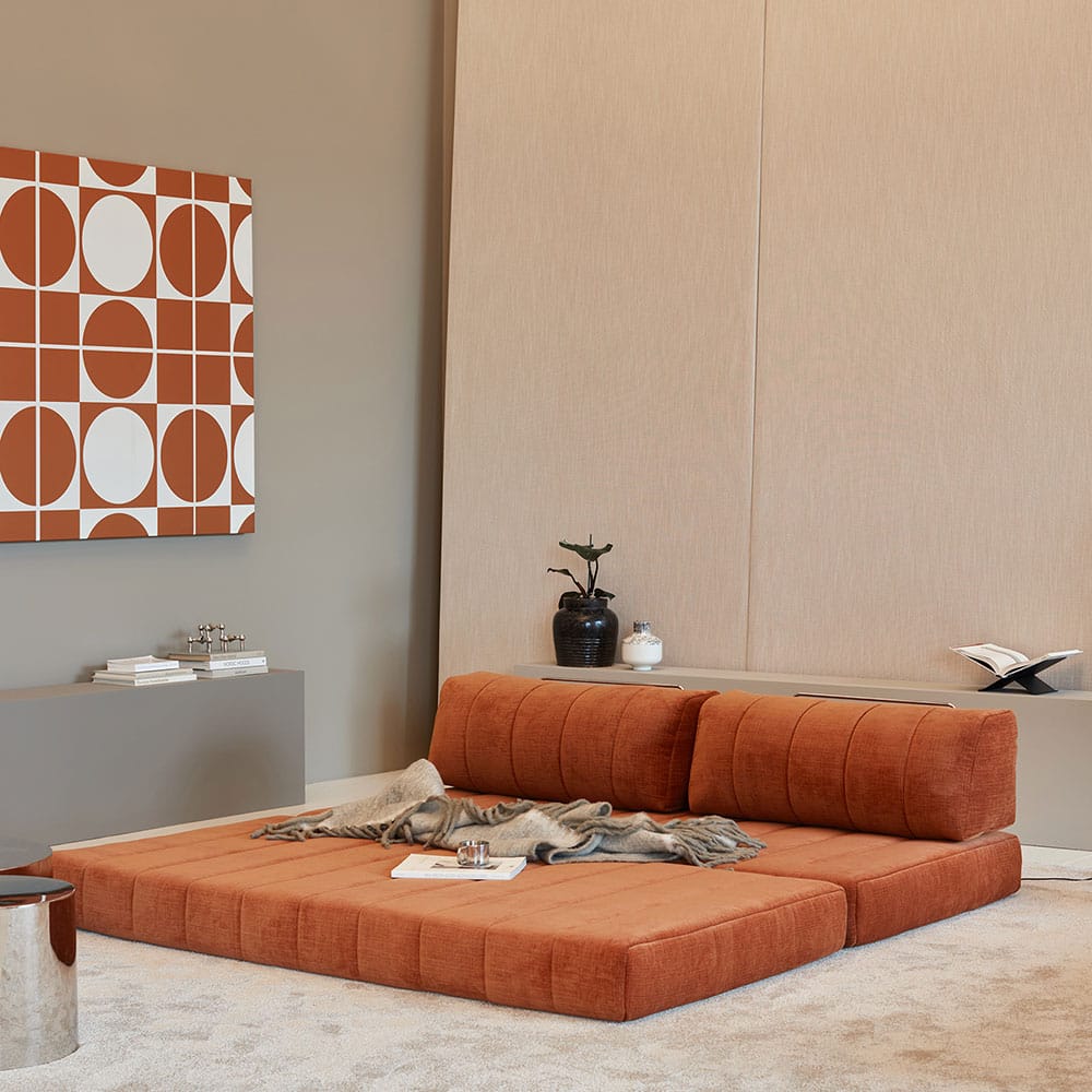 Innovation Living CozyPad-vuodesohva ilman käsinojia, miljöökuva.