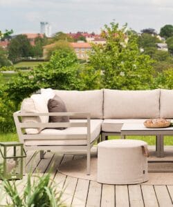 Kesäkauden avajaiset | Brafab Vevi-kulmasohva