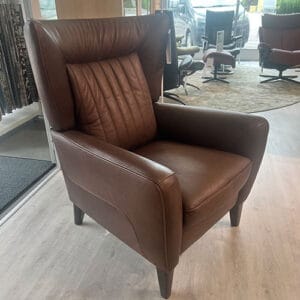 Natuzzi Editions Erica-mekanismituoli/lepotuoli, ruskea nahka. Outlet Turku