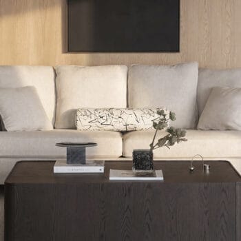 Artikkelikuva | Rowico Home Hartsville-sohva ja Seabrook-sohvapöytä, miljöökuva.